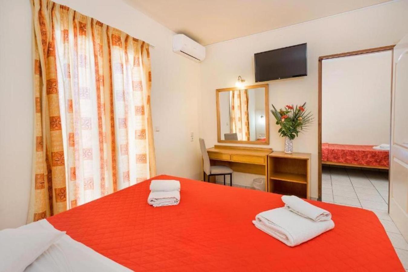 Eri Beach & Village Hotel 헐소니소스 외부 사진