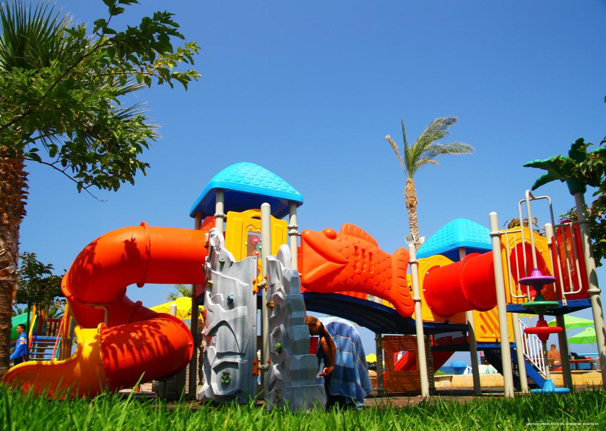Eri Beach & Village Hotel 헐소니소스 외부 사진