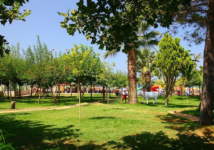 Eri Beach & Village Hotel 헐소니소스 외부 사진