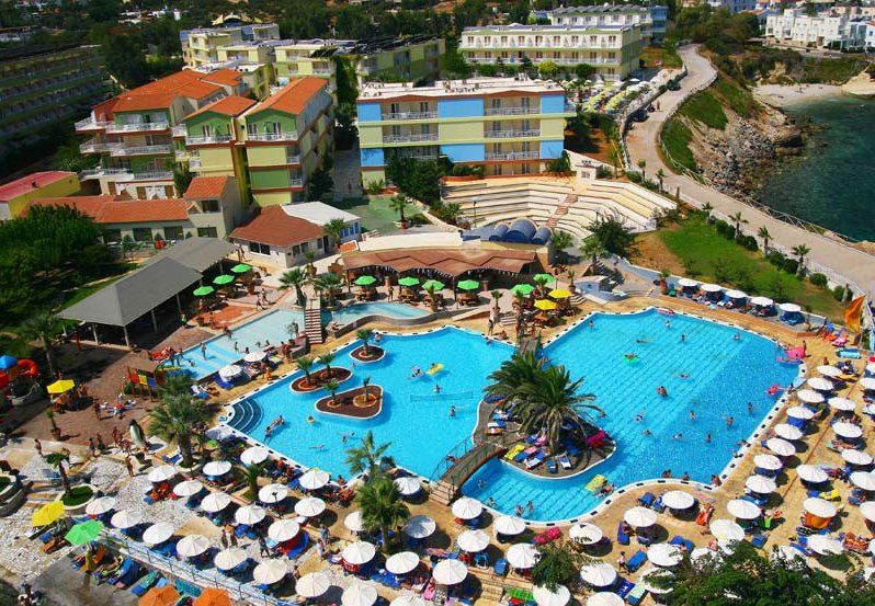 Eri Beach & Village Hotel 헐소니소스 외부 사진